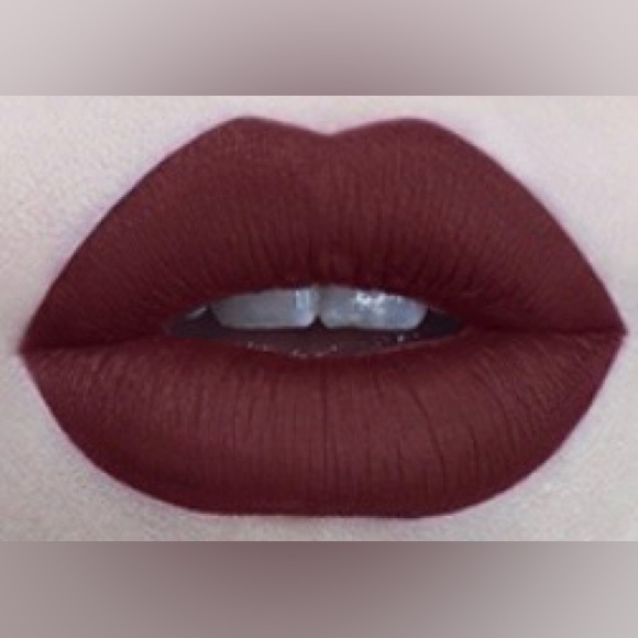 Kat Von D Other - Kat Von D - Vampira Studded Kiss Creme Lipstick  Full Size RARE